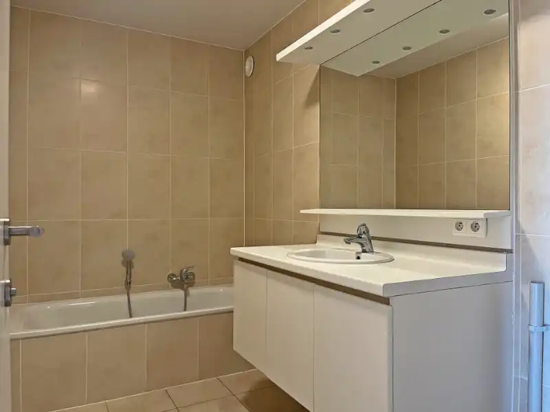 INSTAPKLAAR APPARTEMENT IN OOSTDUINKERKE-BAD foto 11