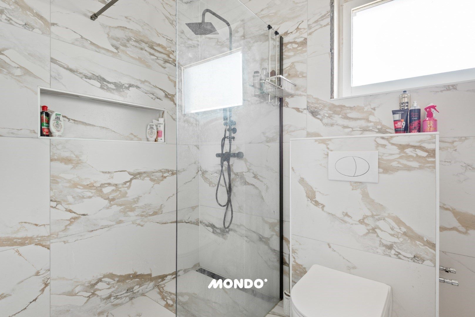 Instapklare woning met 3 slaapkamers en garage! foto 13