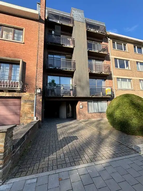 Centraal gelegen studio met terras foto 14