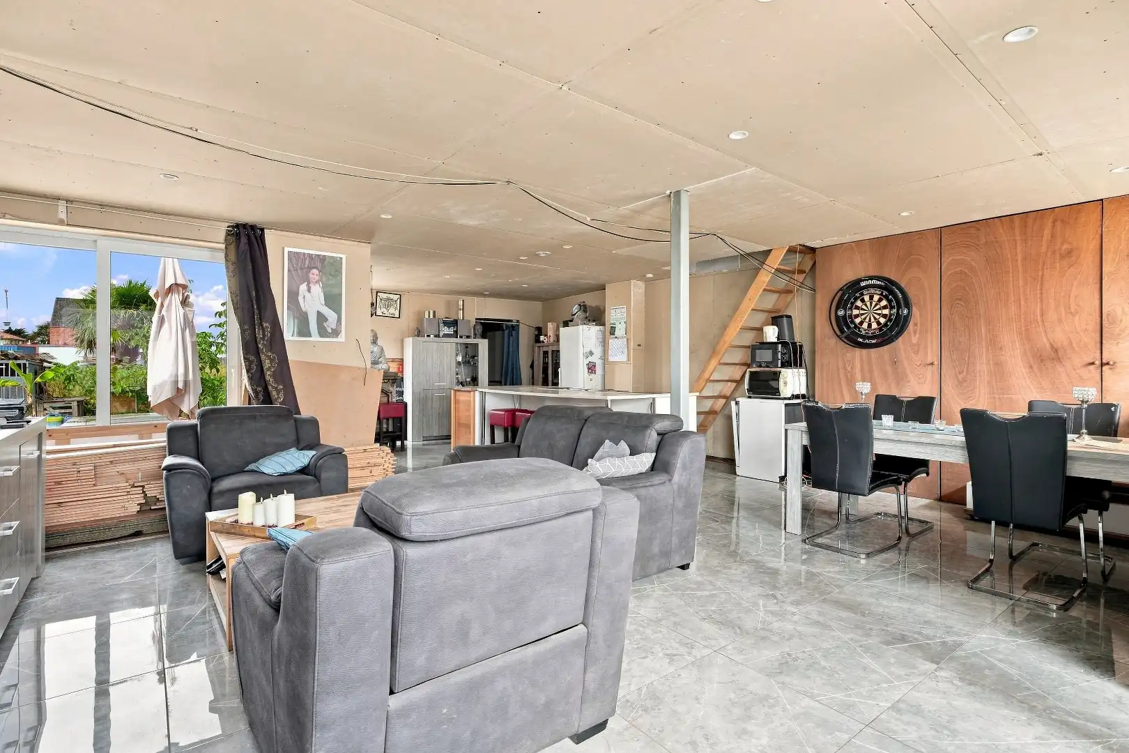 Woning met 4 slaapkamers op centrale ligging foto 4