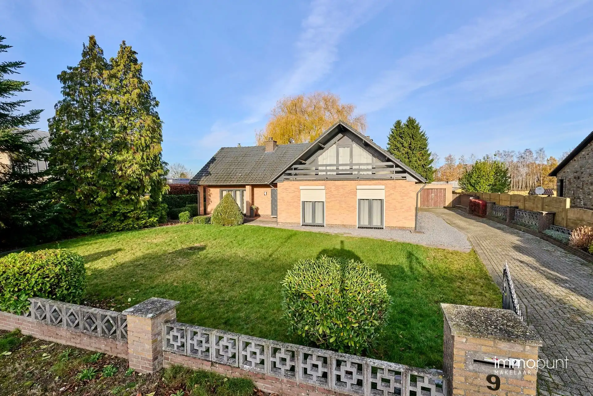 Villa foto {{pictureIndex}}
