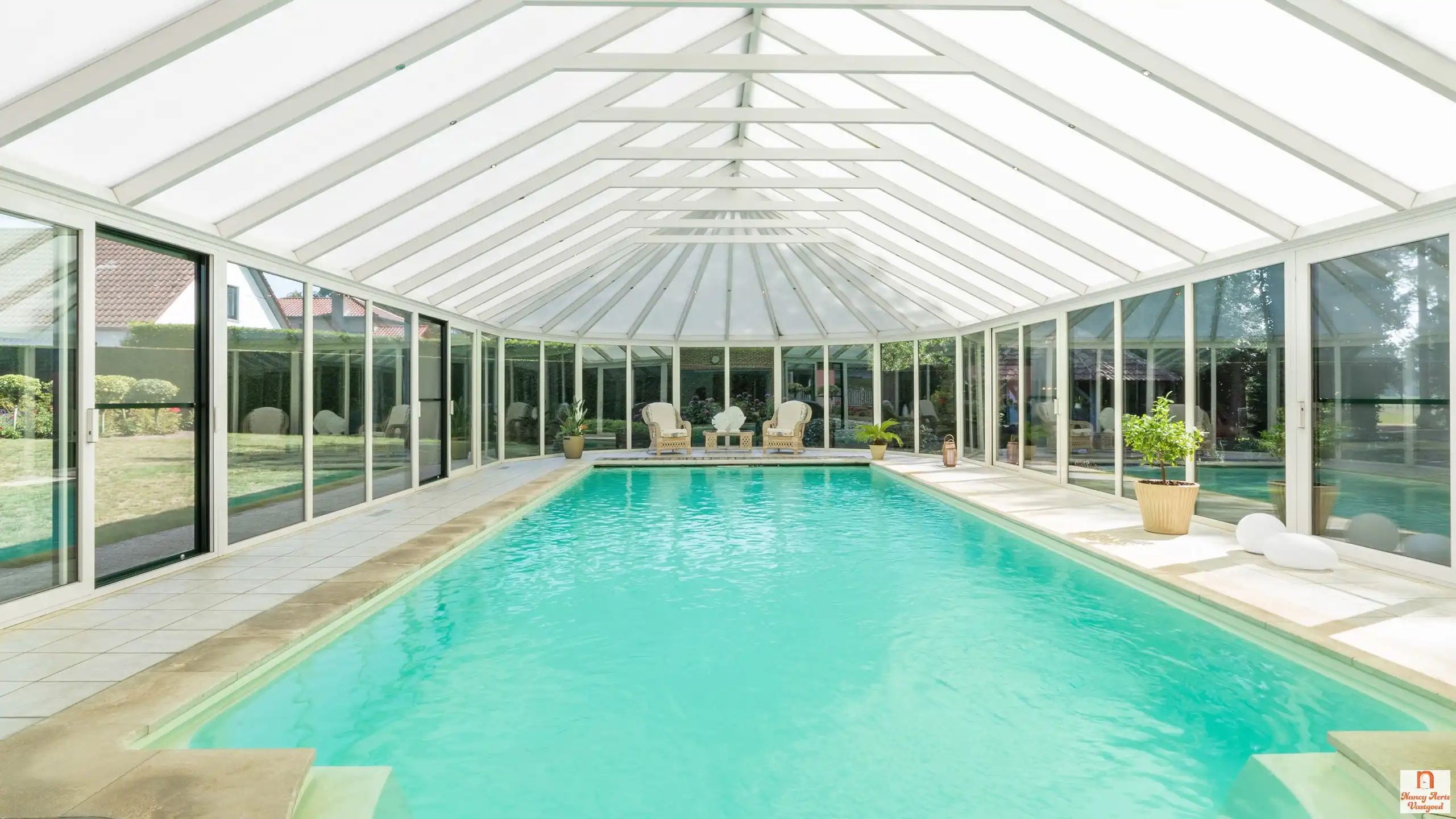 Ruime, luxueuze villa met overdekt zwembad en 1,8 ha natuur foto 26