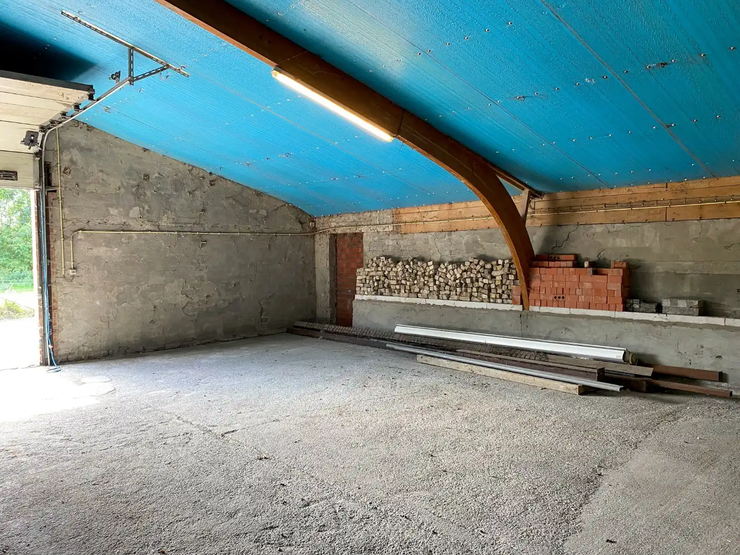 Diverse opslagplaatsen (boxen van 25m2) nabij het centrum van Diksmuide foto 13