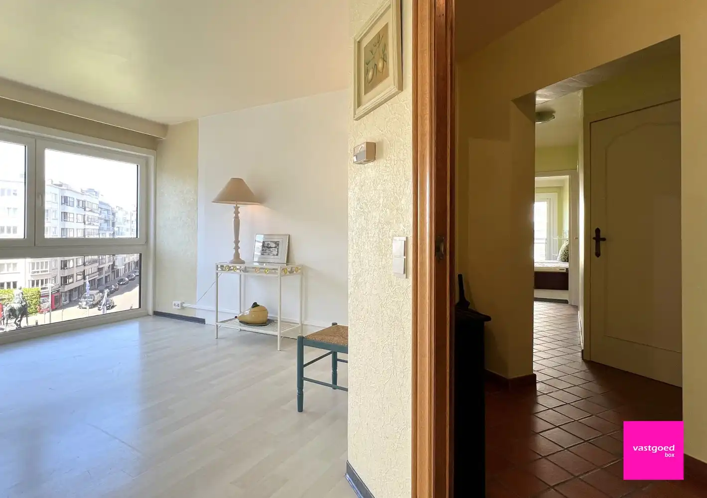 Lichtrijk hoekappartement met 2 slaapkamers en terras, hart van Oostende foto 8