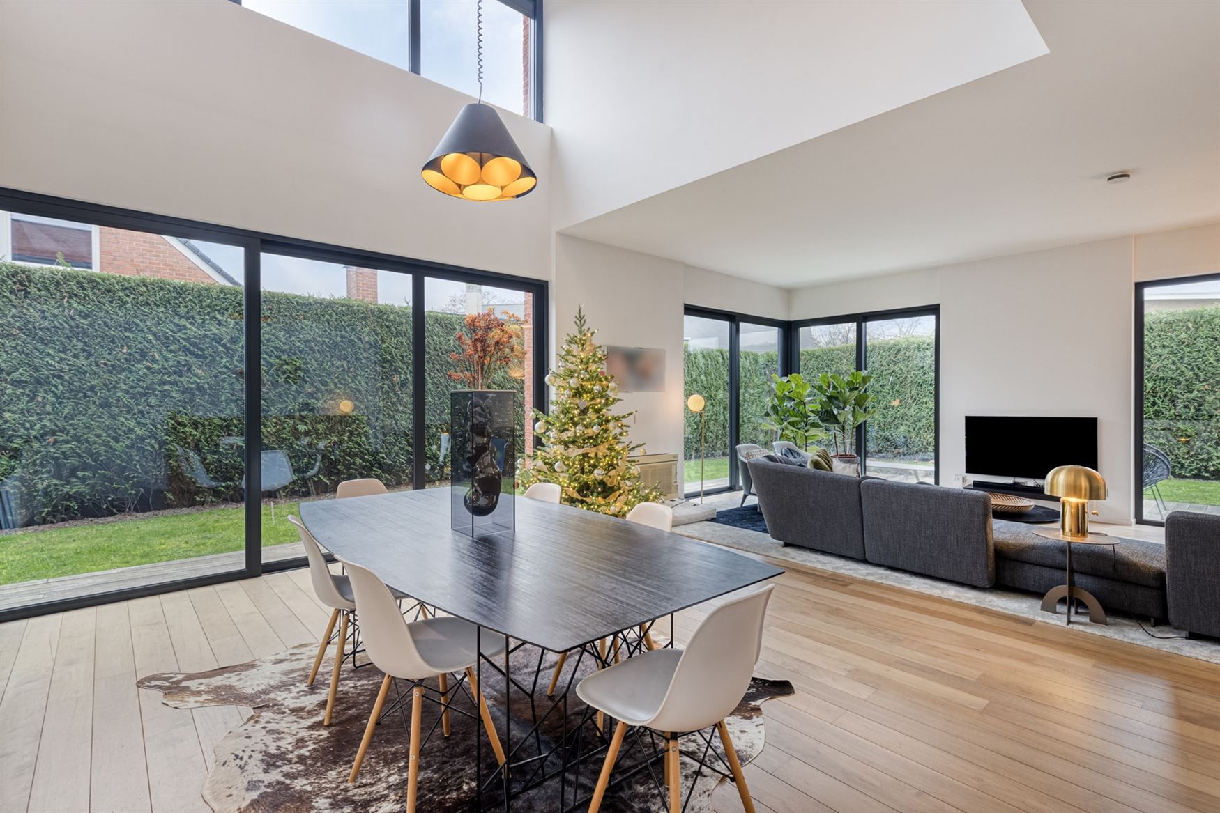 Ruime moderne villa foto 5