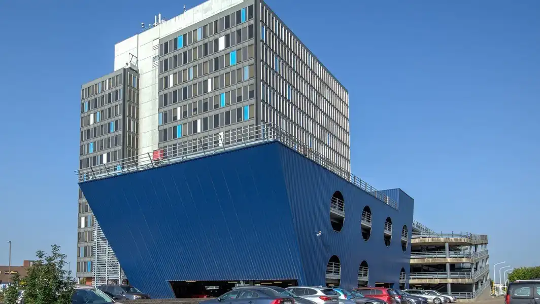 Atlantic House Antwerpen - kantoren te huur foto {{pictureIndex}}