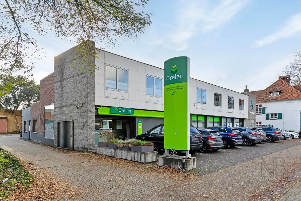 Instapklare en goed gelegen kantoorruimte foto {{pictureIndex}}