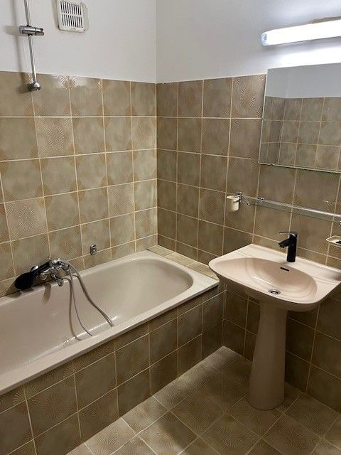 Centraal gelegen appartement met 2 slaapkamers, balkon en staanplaats foto 9