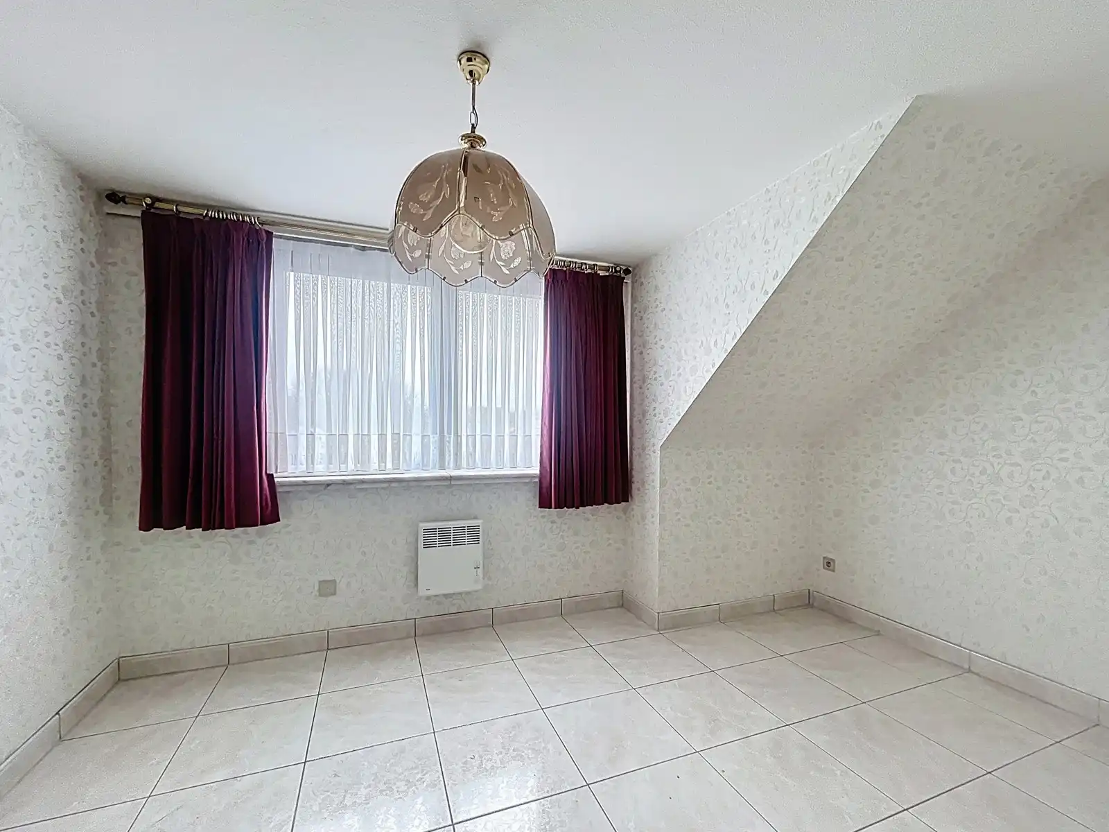 Centraal gelegen én Ruim dakappartement met 2 SLPK! foto 9