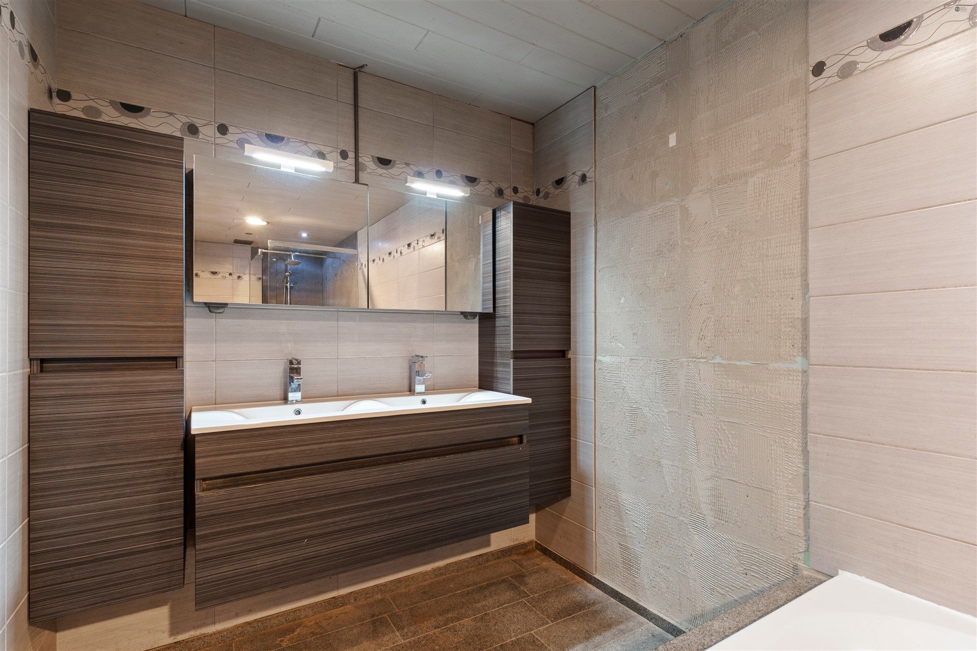 op te frissen half open bebouwingop 186m² foto 13