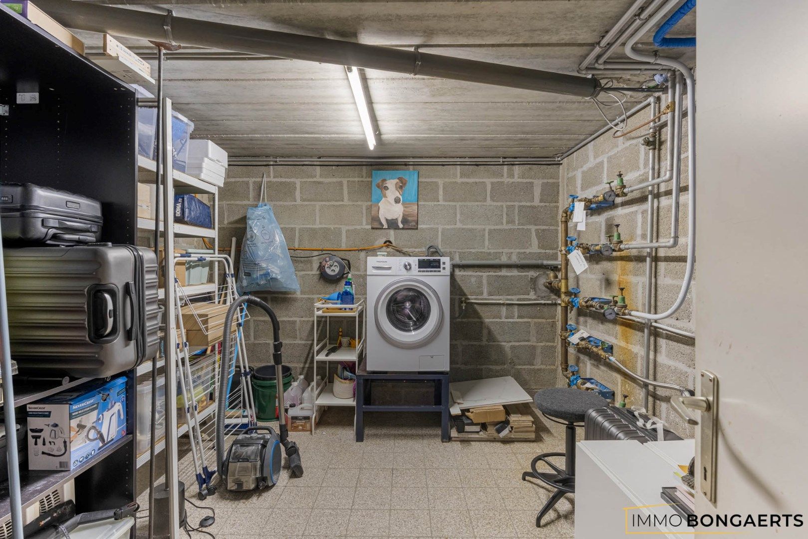 Gerenoveerd appartement met drie slaapkamers foto 17