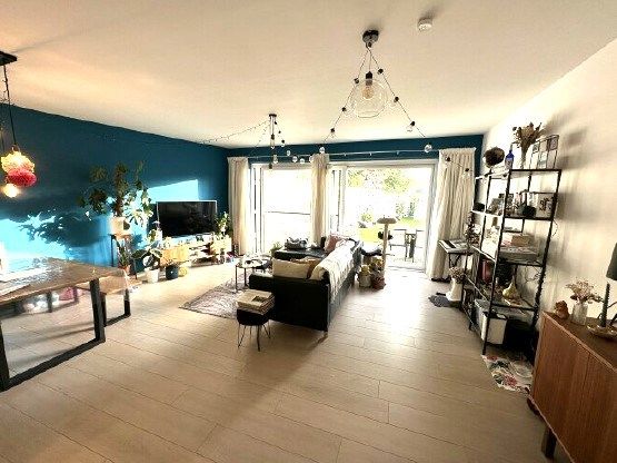 Bijna-nieuwbouw gelijkvloers appartement met tuin. foto 5
