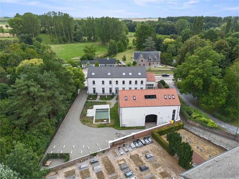 EXCLUSIEF WONEN IN EEN GERESTAUREERDE VIERKANTSHOEVE foto 6