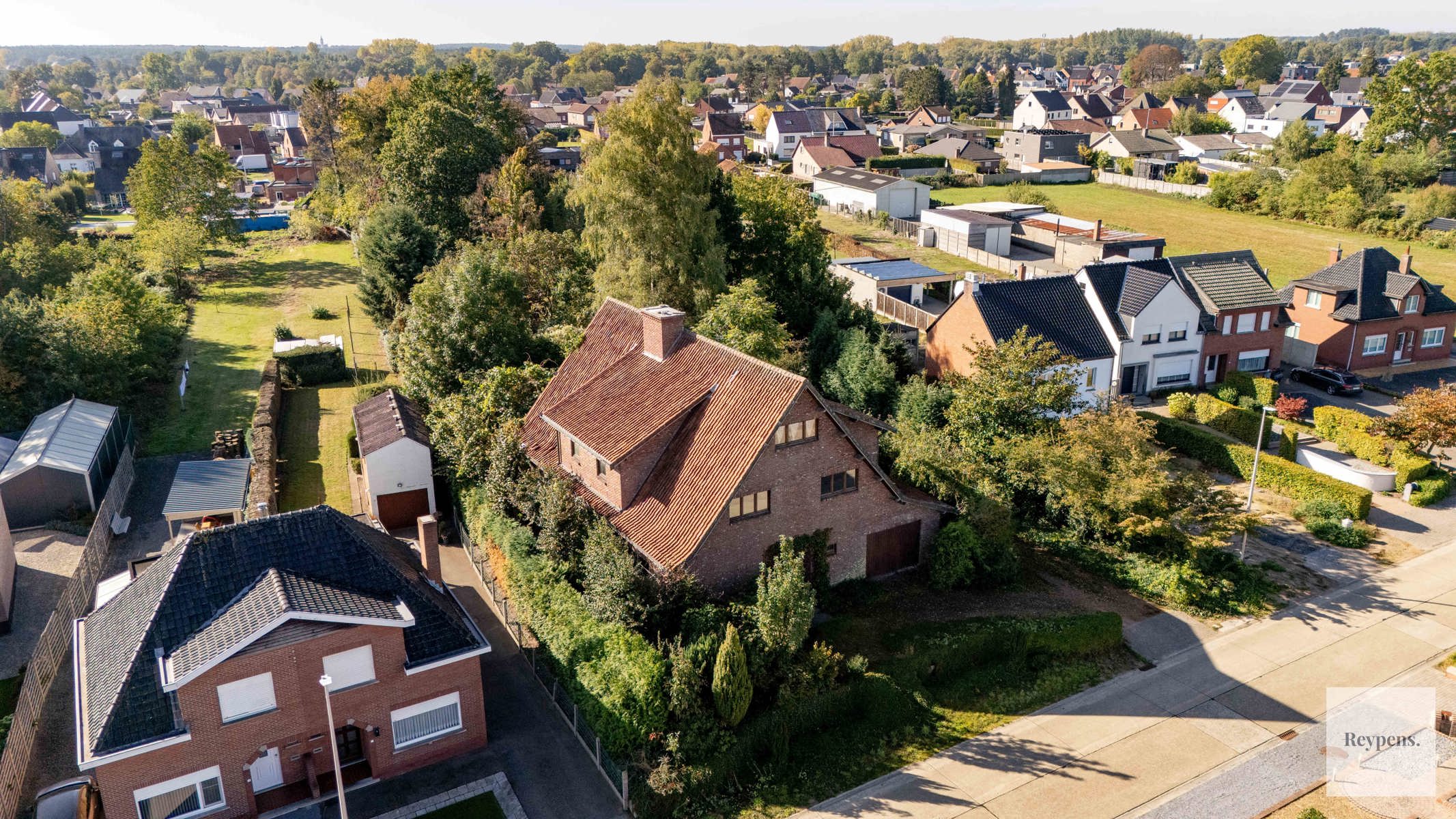 Prachtige landelijke stijlvilla met grote parktuin foto 34