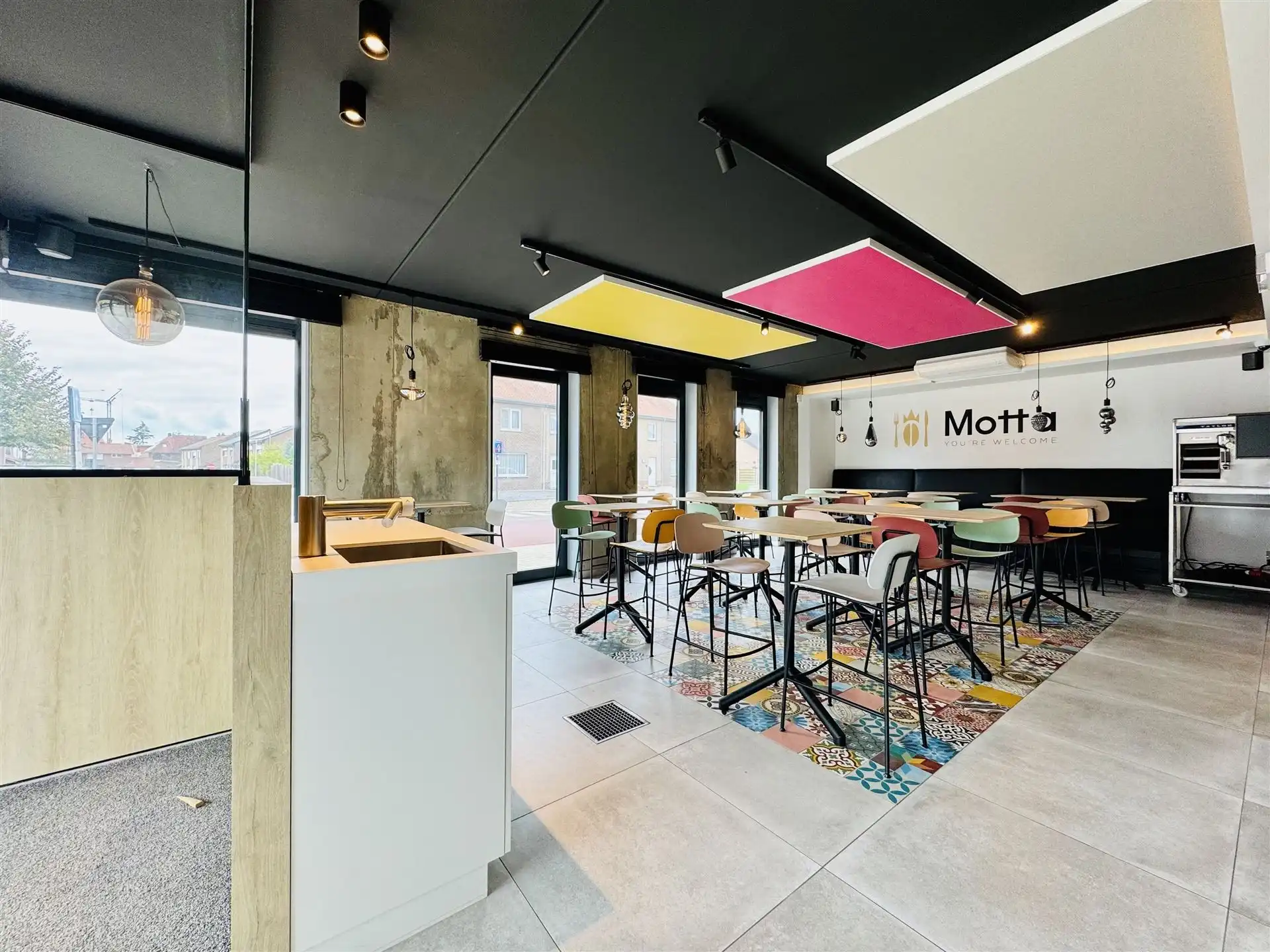 Volledig ingerichte handelszaak! foto 4