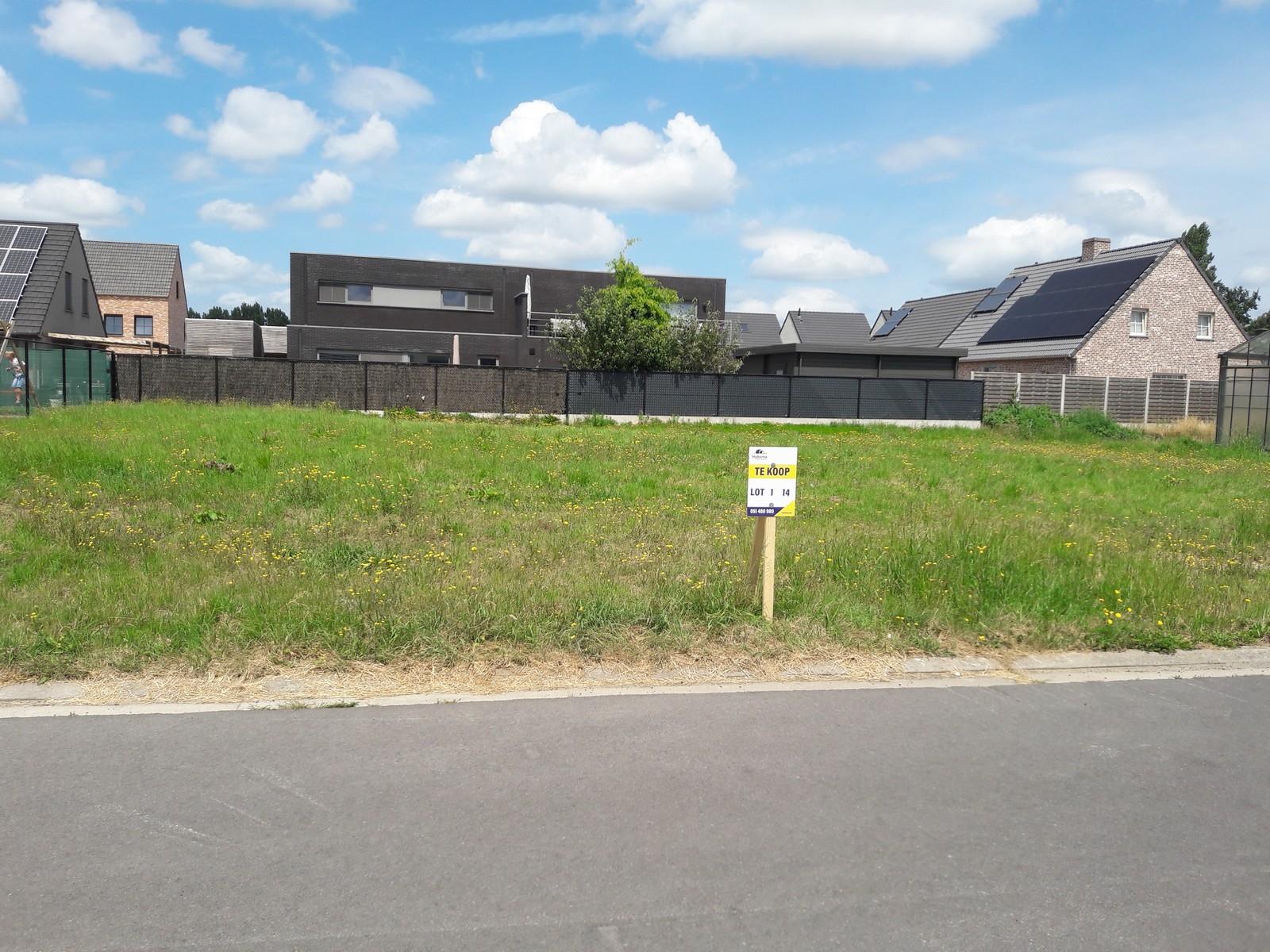 Villaperceel foto 2