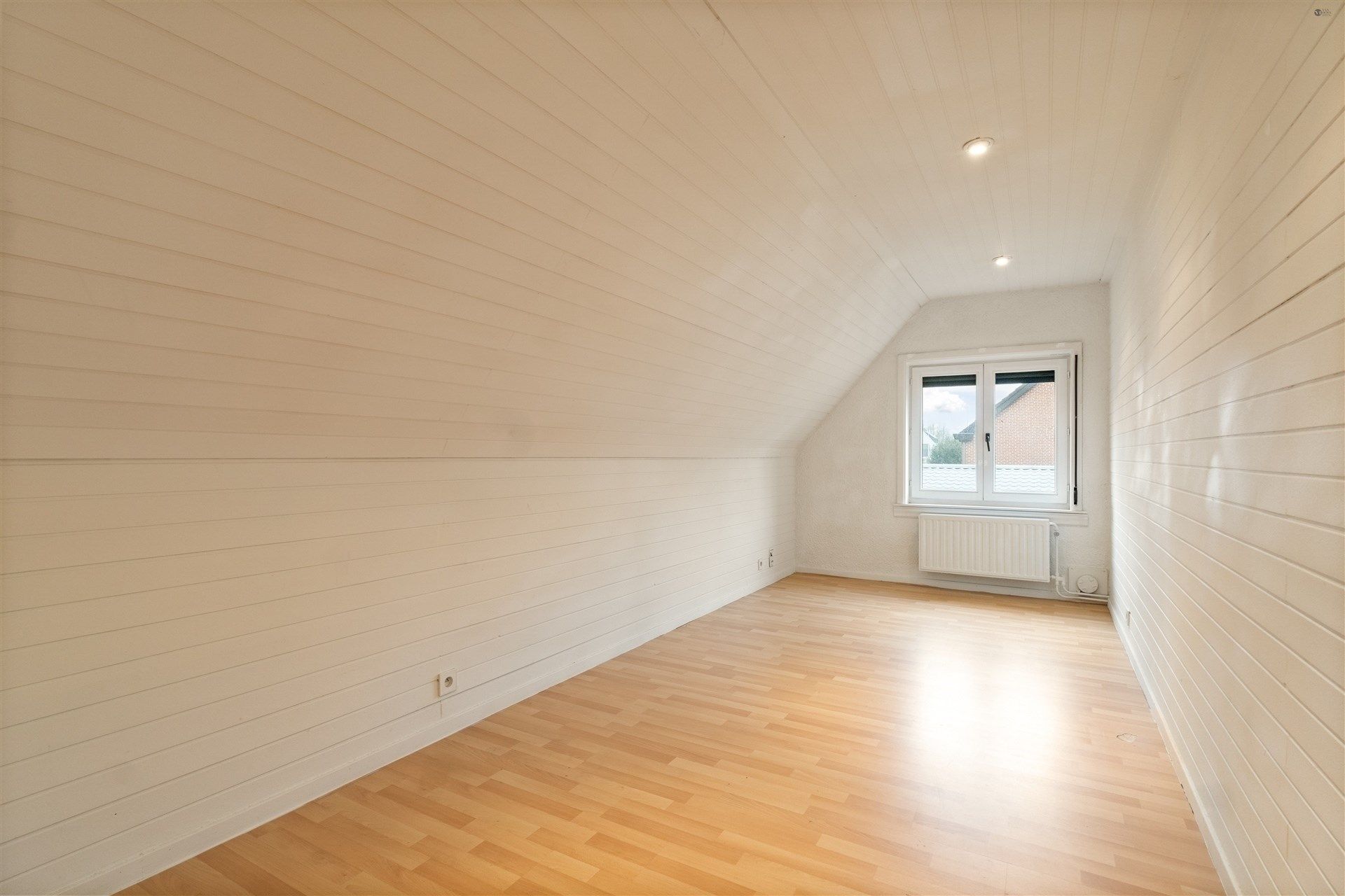 ruim en goed verzorgde woning met grote veranda  foto 15
