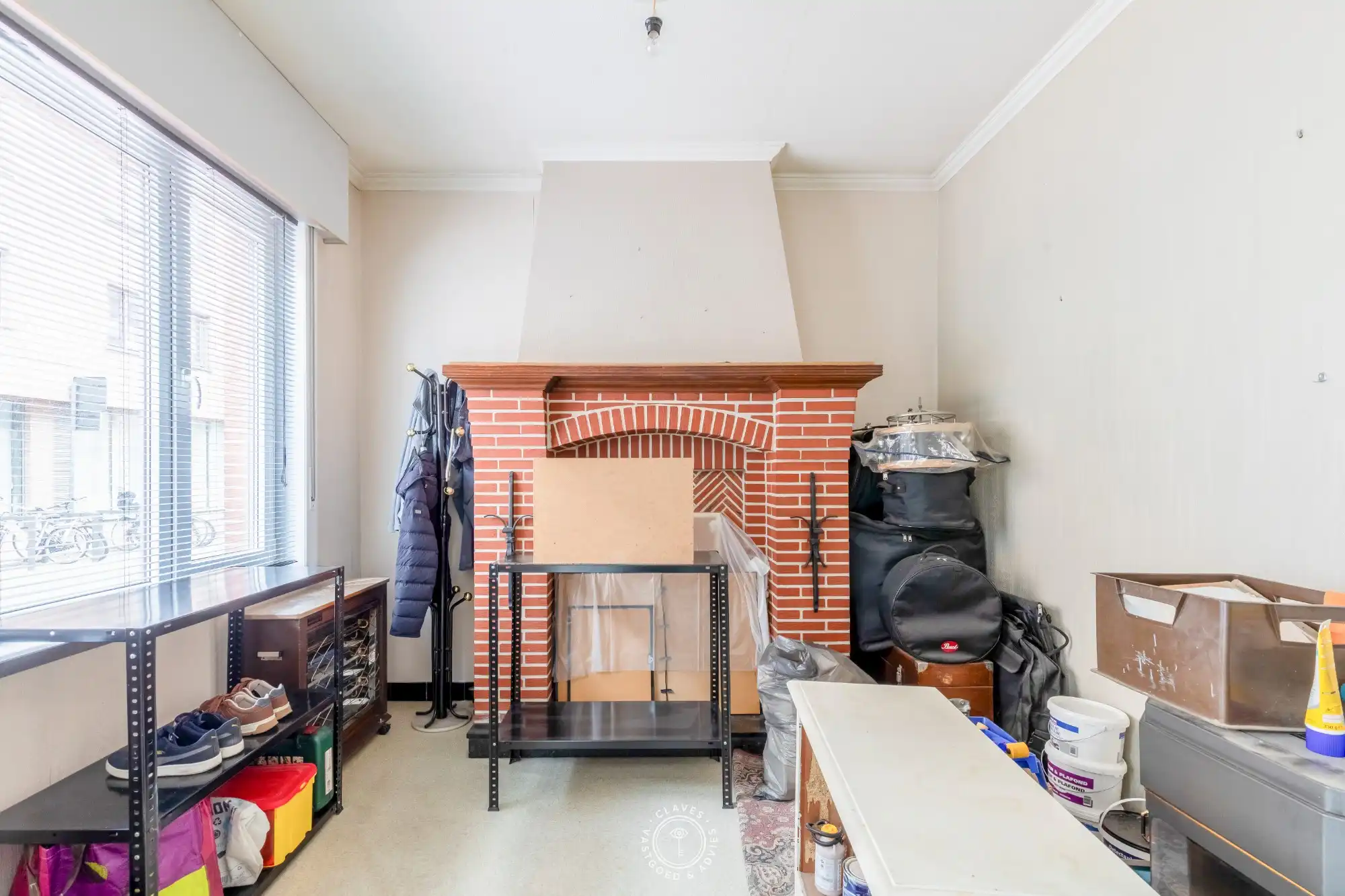 Woning met renovatiepotentieel nabij het centrum van Sint-Niklaas foto 2