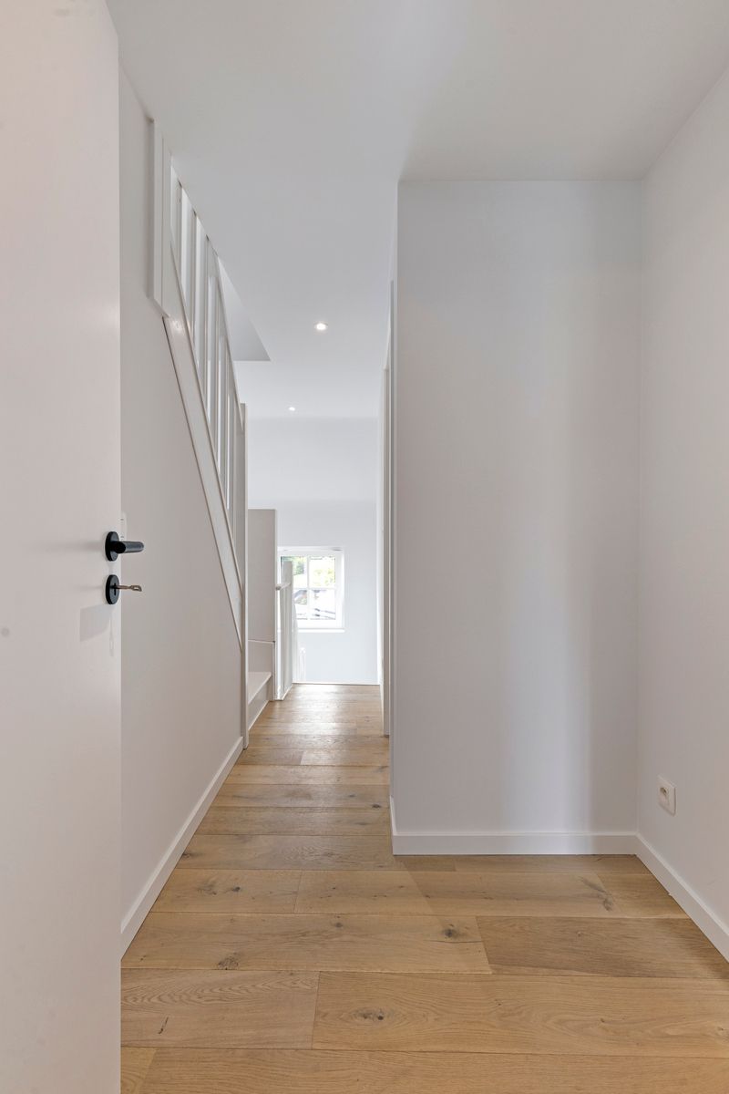Een groene en rustige thuis, stijlvol gerenoveerd en perfect gelegen! foto 15