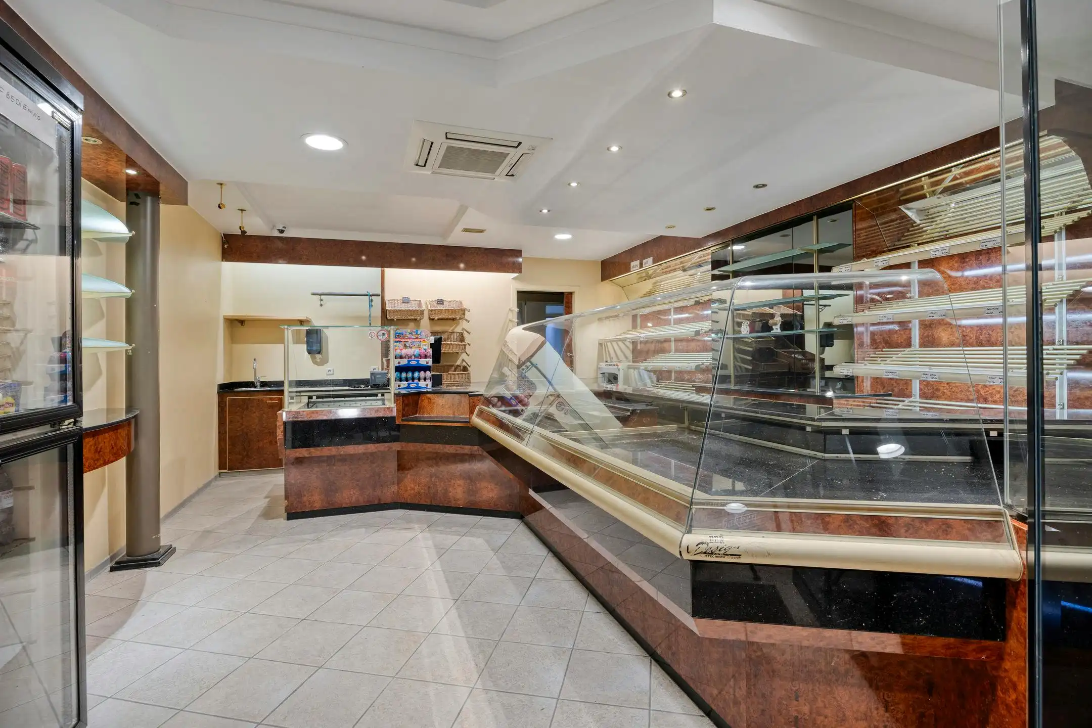 Woning (met bakkerij) te koop in Brakel foto 13