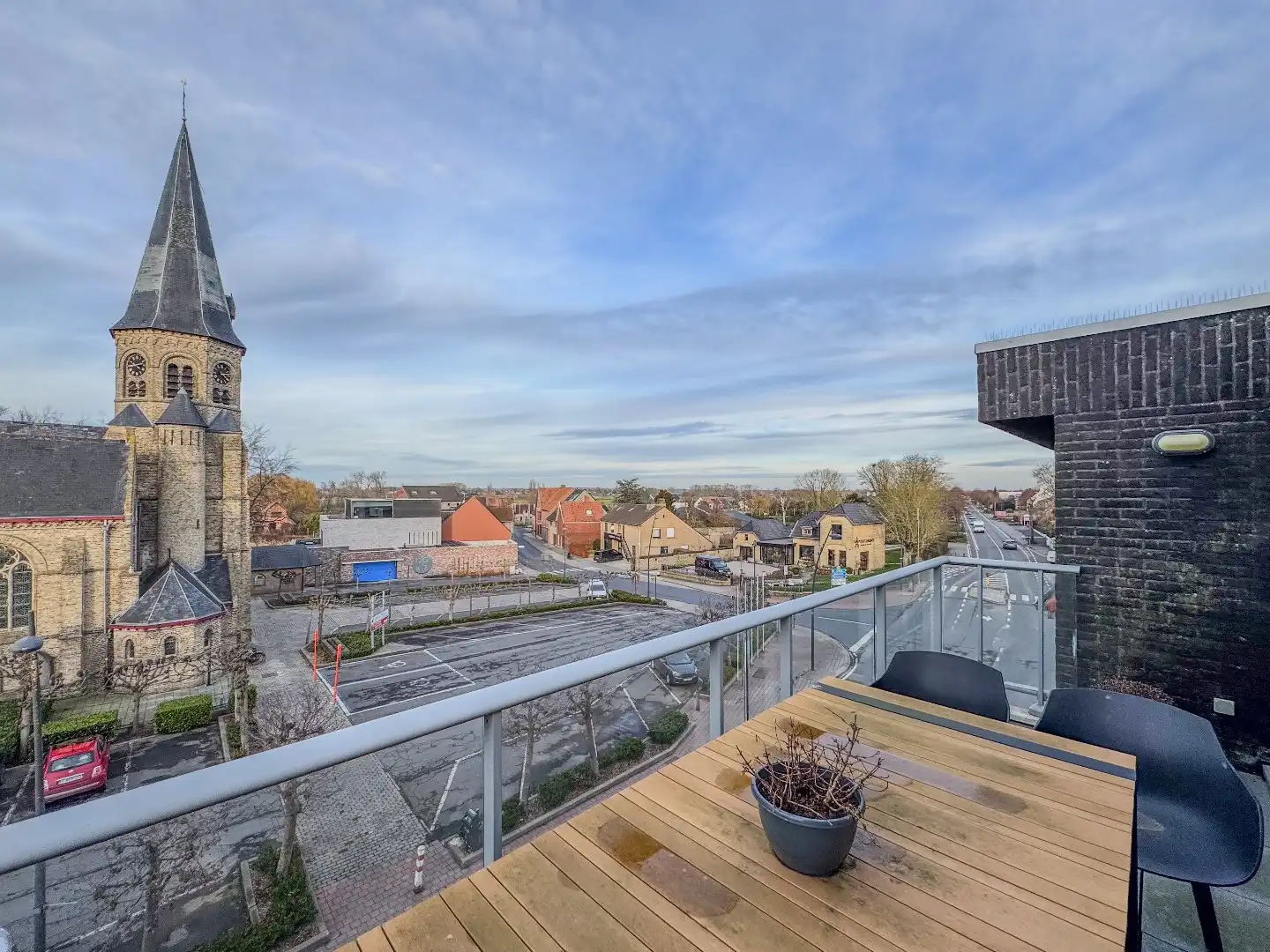Lichtrijk appartement met 2 slaapkamers, terras en ruime garage. foto 7