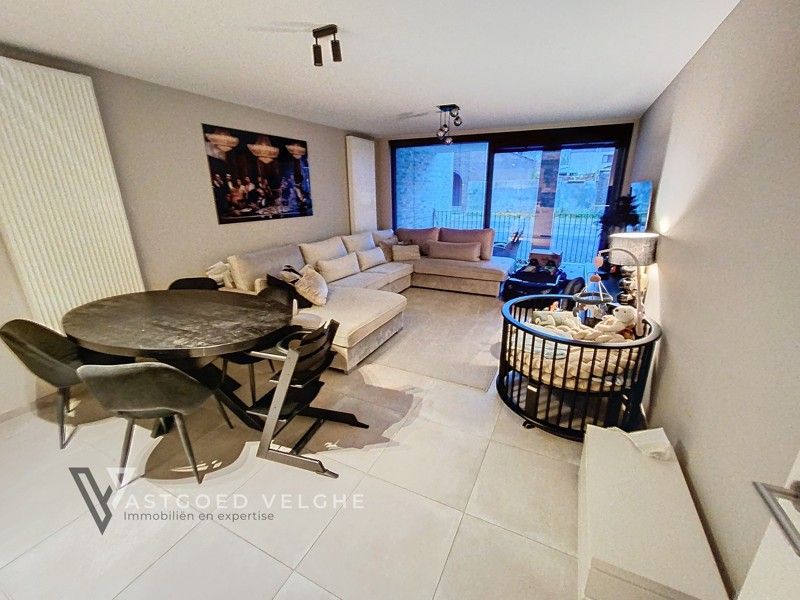 Gelijkvloers appartement met 2 slaapkamers en 2 terrassen gelegen in het centrum van Mechelen-aan-de-Maas foto 2
