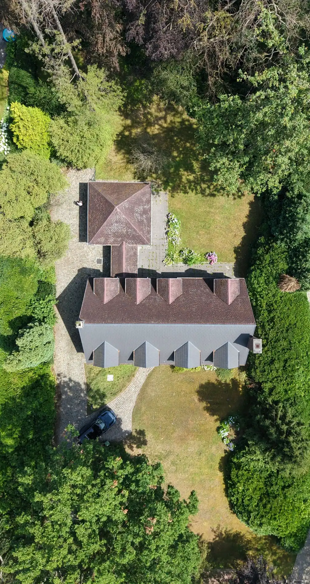 Villa met praktijkruimte en dubbele garage op riant perceel van 2.010 m² te Schoten foto 23