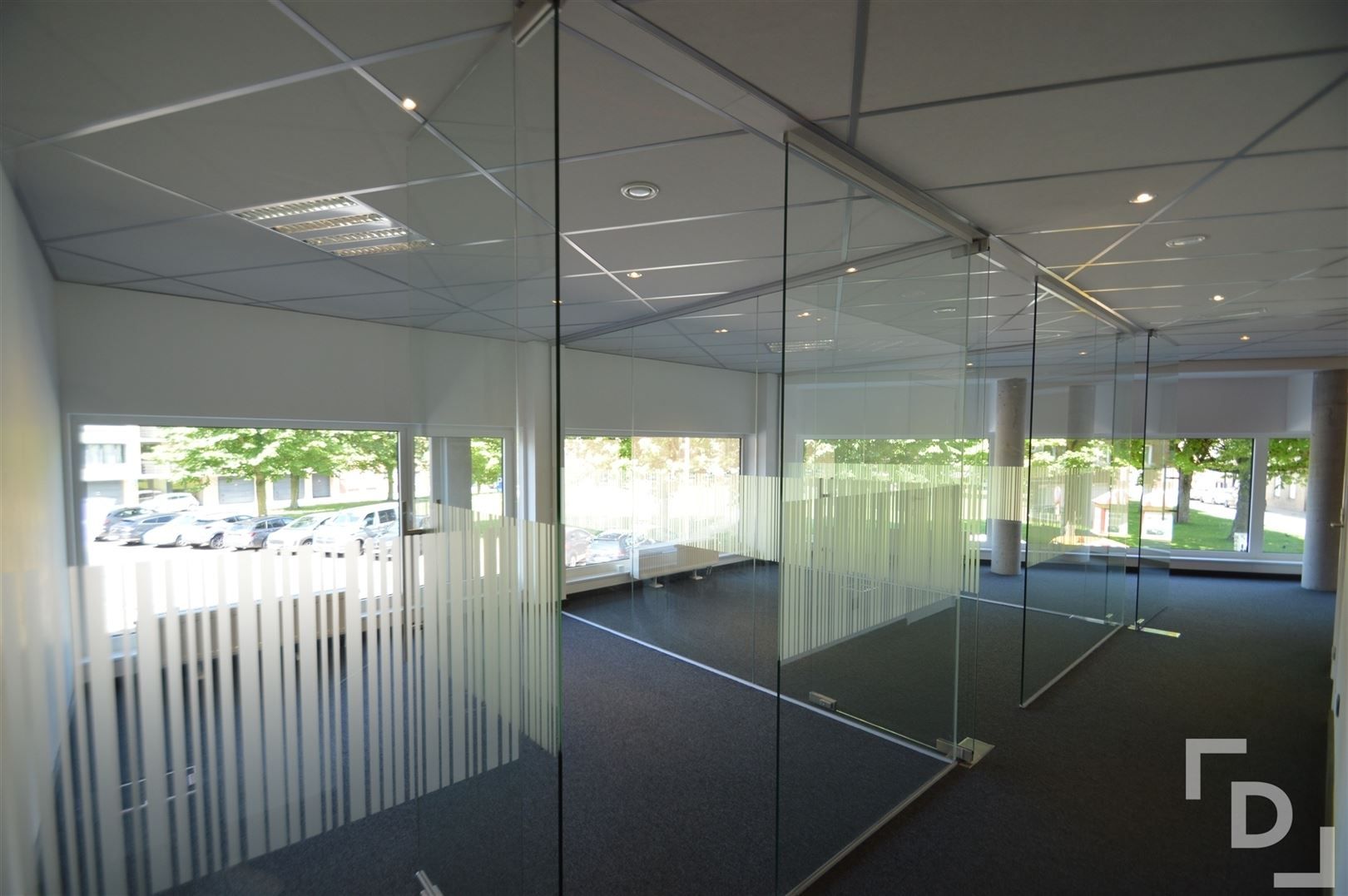 Ingericht kantoor met ontvangstruimte foto 11