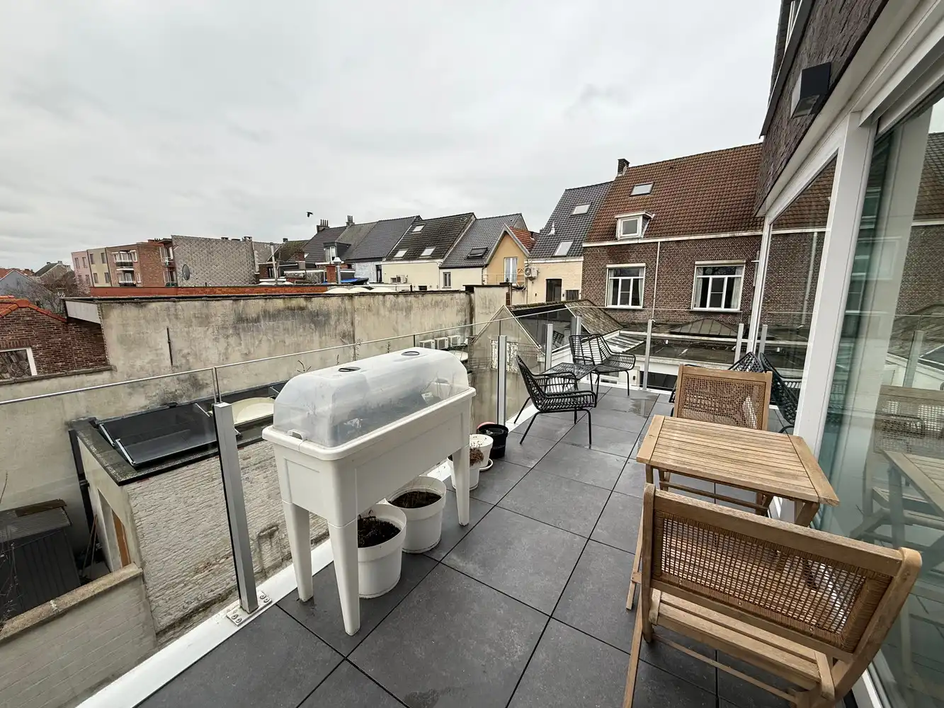Recent en lichtrijk appartement met ruim terras foto 15