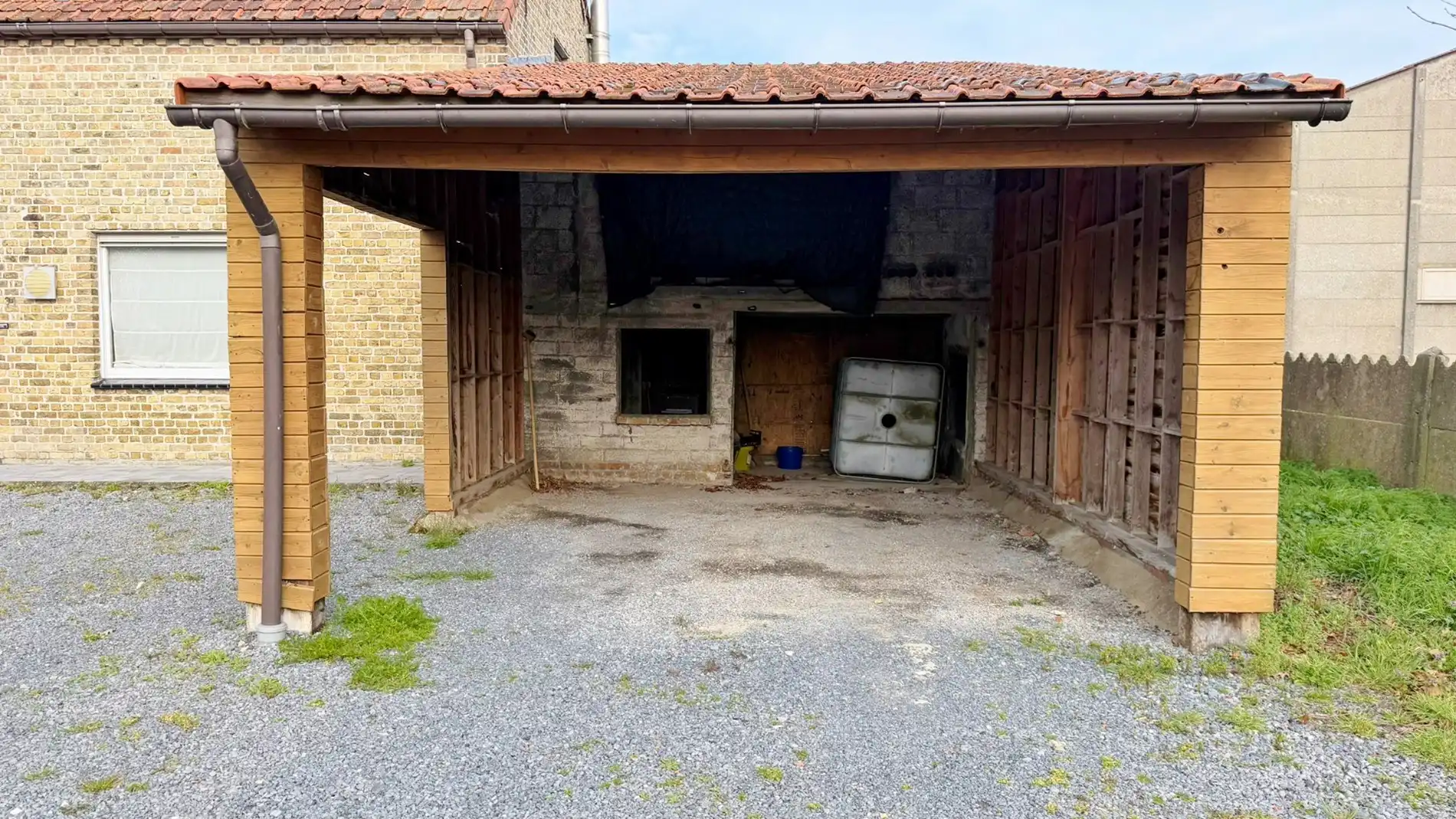 Instapklare woning op ruim perceel (880 m²) met prachtig landelijk uitzicht in Merkem foto 5