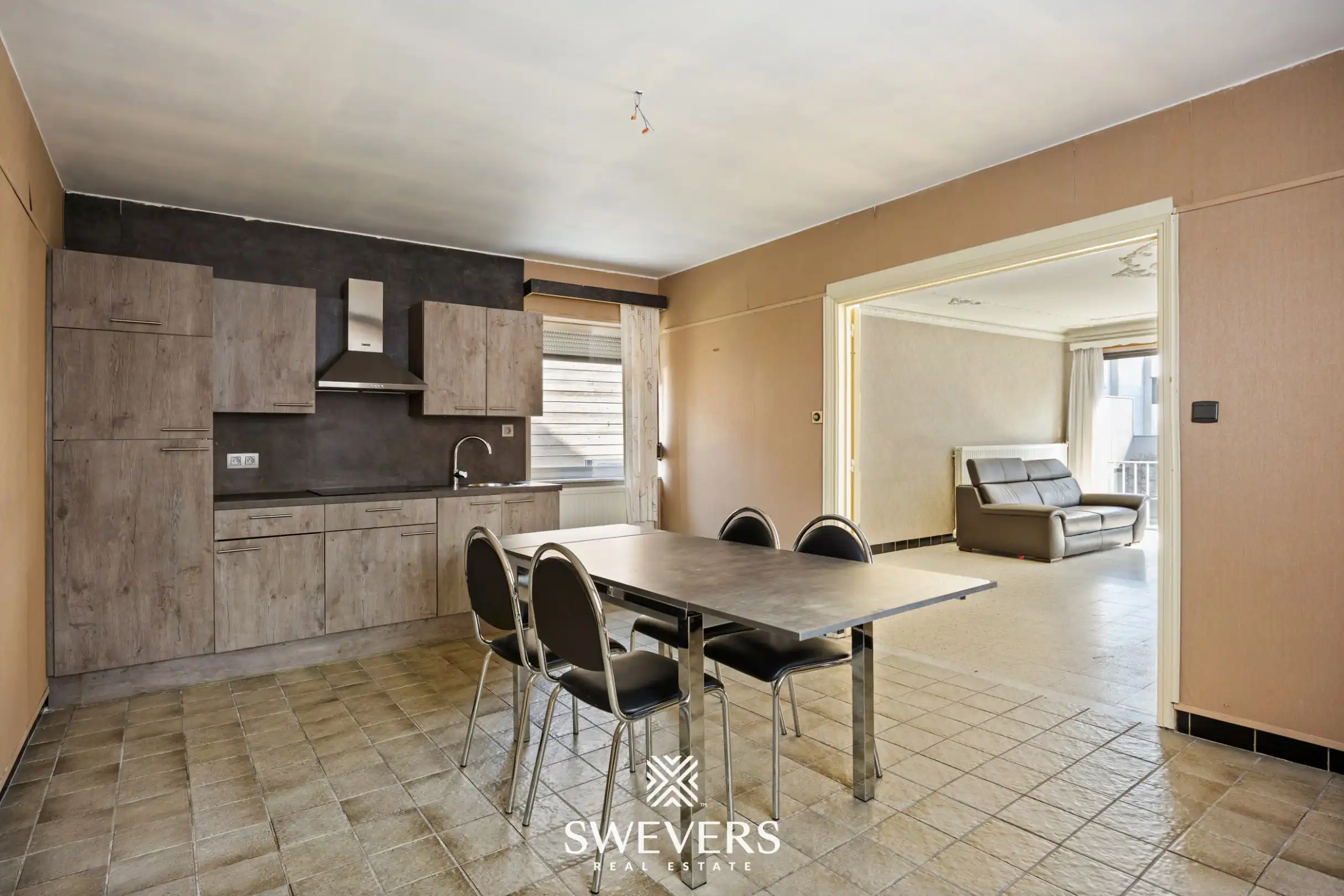 Op te frissen woning met 223 m² en tal van mogelijkheden in Sint-Truiden foto 5