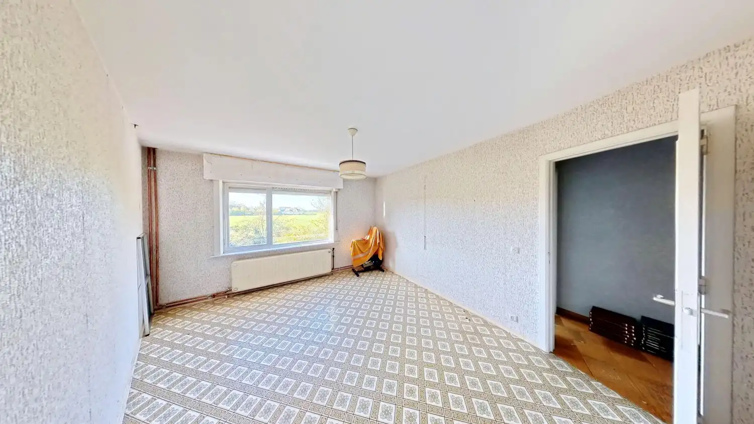 🏡 Ruime woning met 4 slaapkamers en inpandige garage te Sint-Baafs-Vijve! foto 9