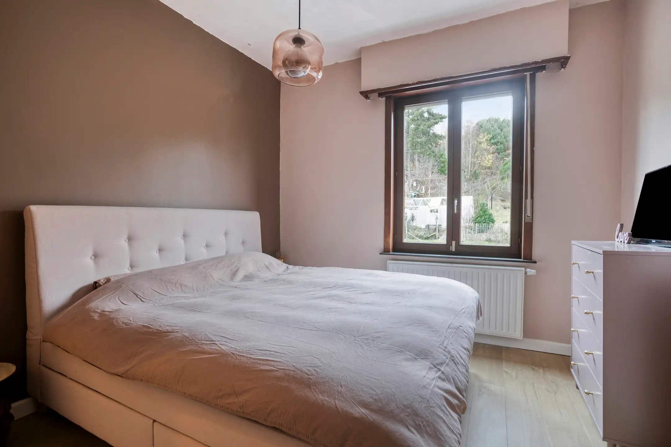 Authentieke woning met 5 slaapkamers op een ruim perceel foto 15