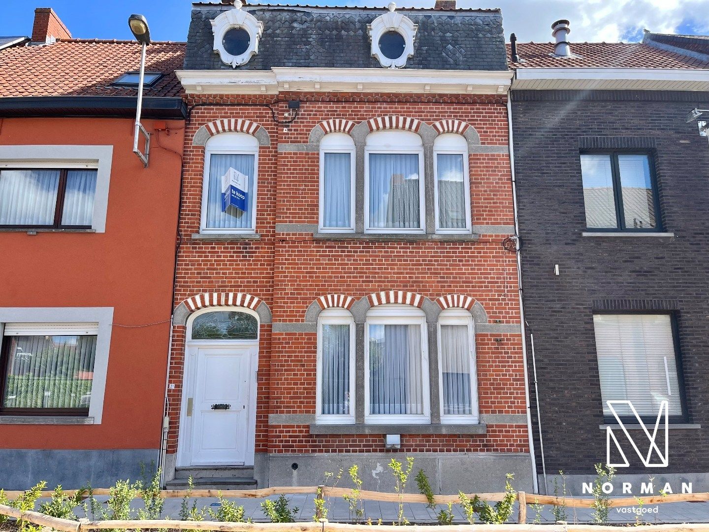 Charmante woning met garage en 4 slaapkamers en tuin nabij het centrum van Kuurne. foto 3