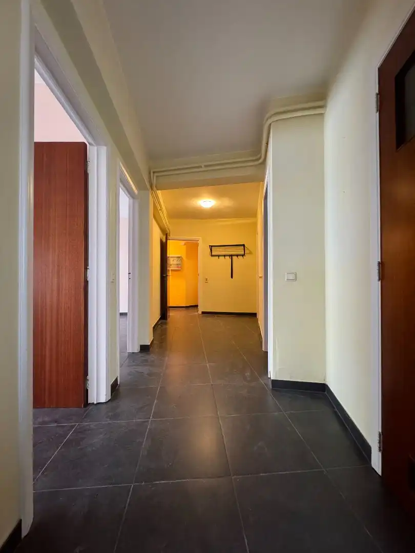 Ruim hoekappartement met garage foto 9