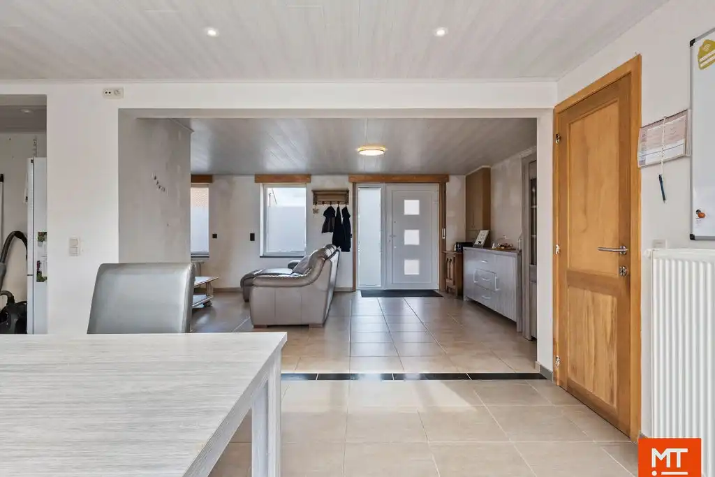 Halfopen woning te huur met 3 slaapkamers en tuin foto 5