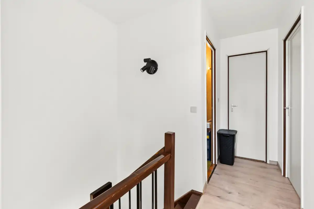 Instapklare gezinswoning met garage foto 8