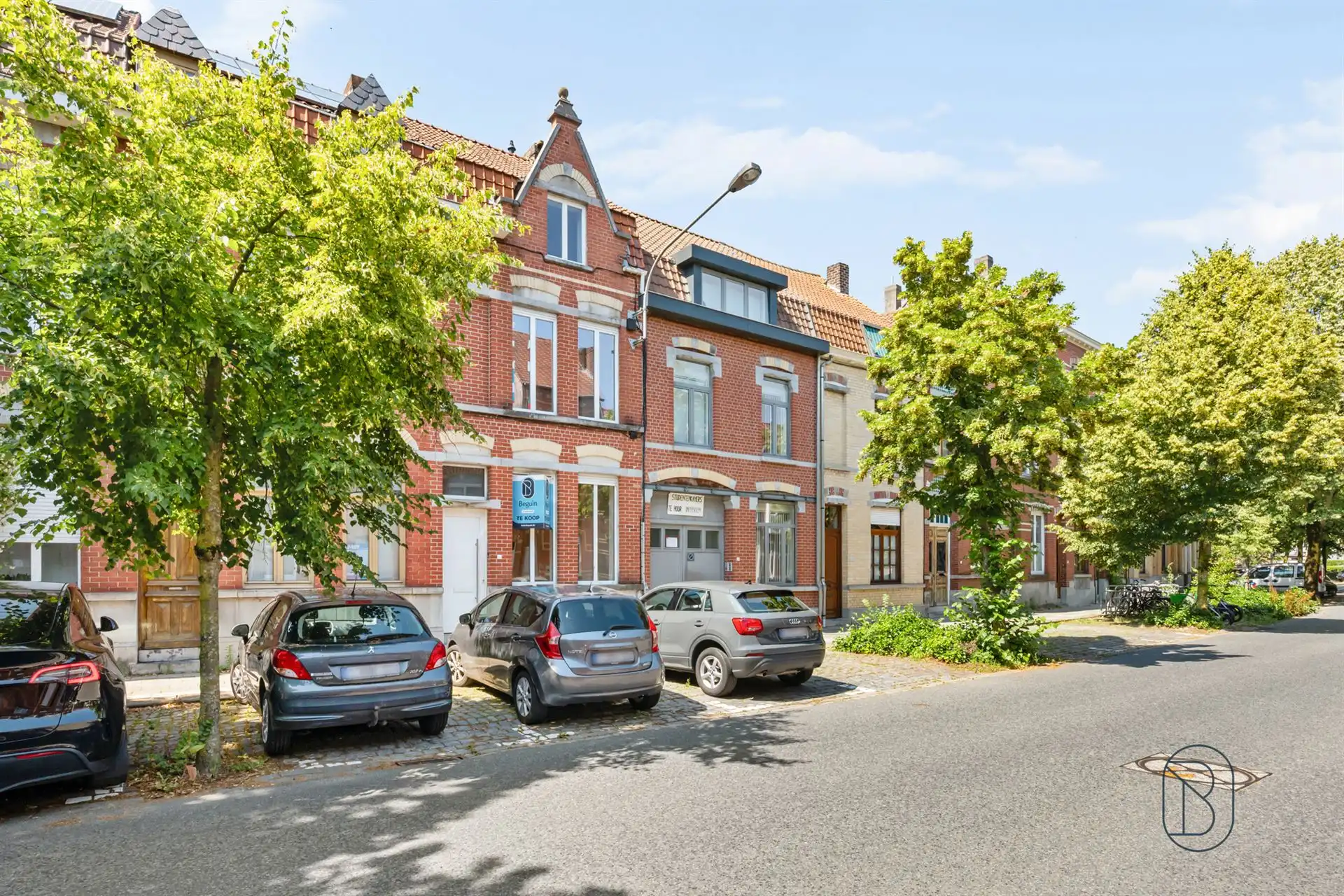 Topgelegen karaktervolle woning met 3 SLK en leuke stadstuin foto 2