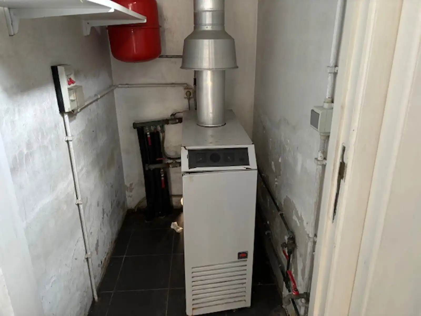 Herenwoning met inrijpoort te Tienen foto 15