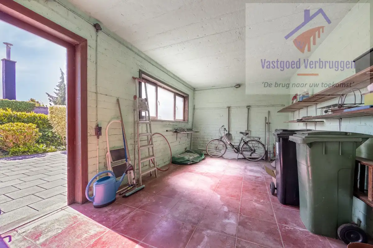 Goed gelegen ruime halfopen bebouwing met prachtige zongerichte tuin foto 19