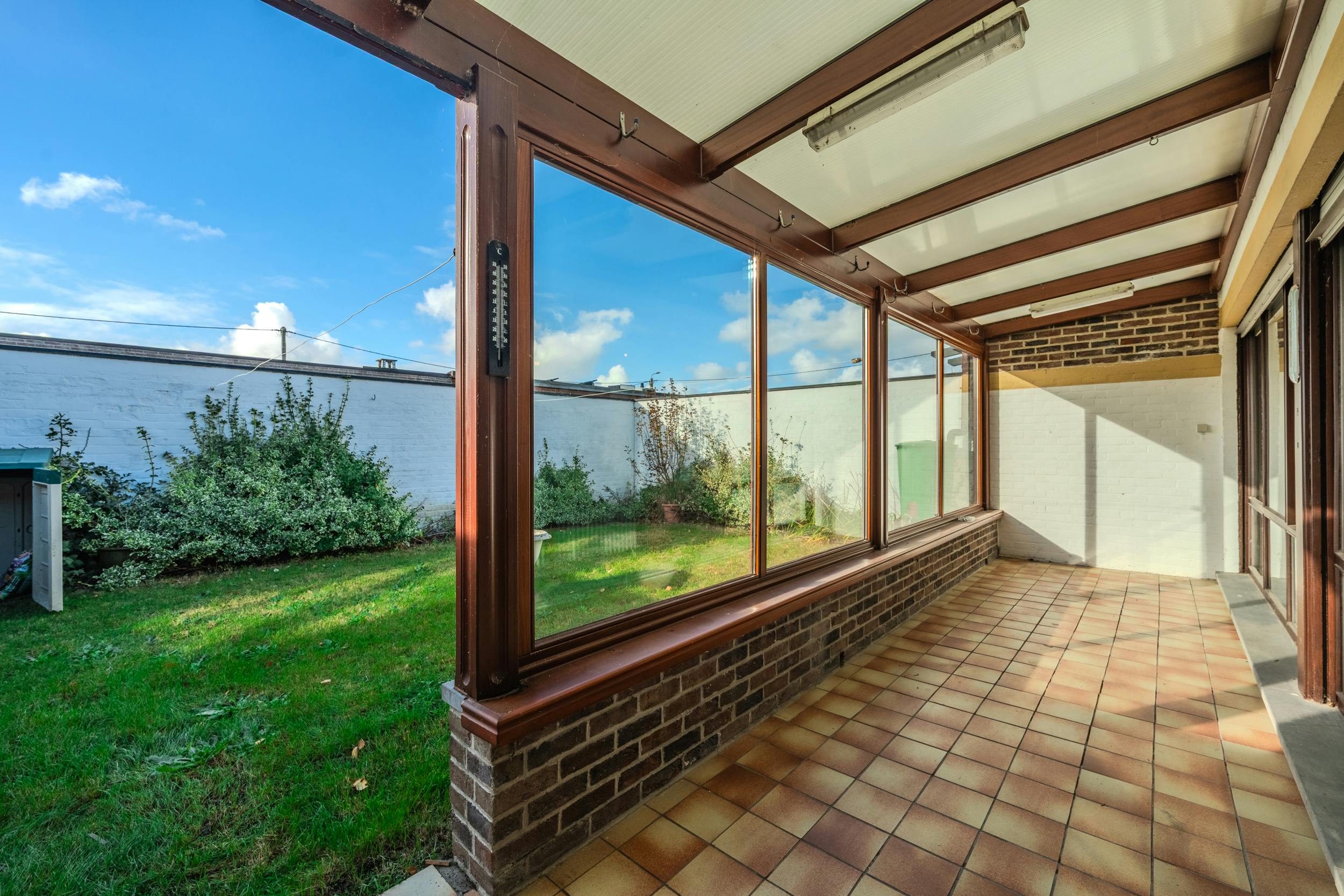 Bungalow met zonnige tuin te koop te Westende! foto 3