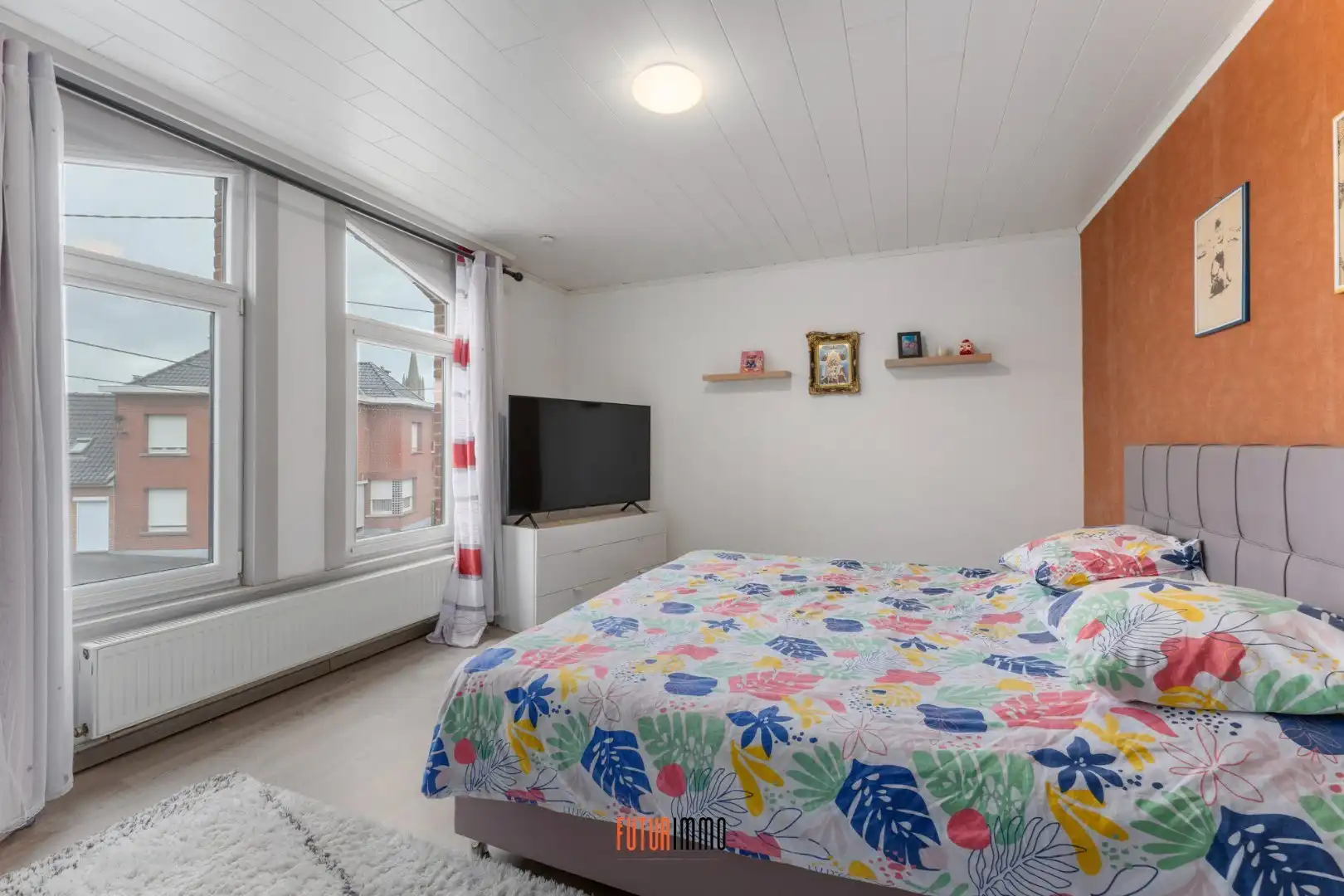 Half open woning met garage foto 17