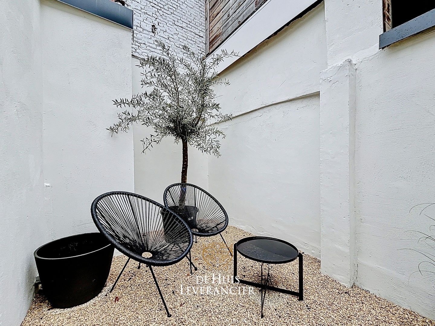 Gerenoveerde rijwoning met charme elementen  foto 28