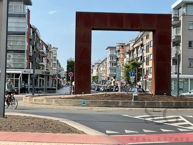 Unieke penthouse met 2 terrassen in hartje Koksijde – op wandelafstand van het strand foto 37