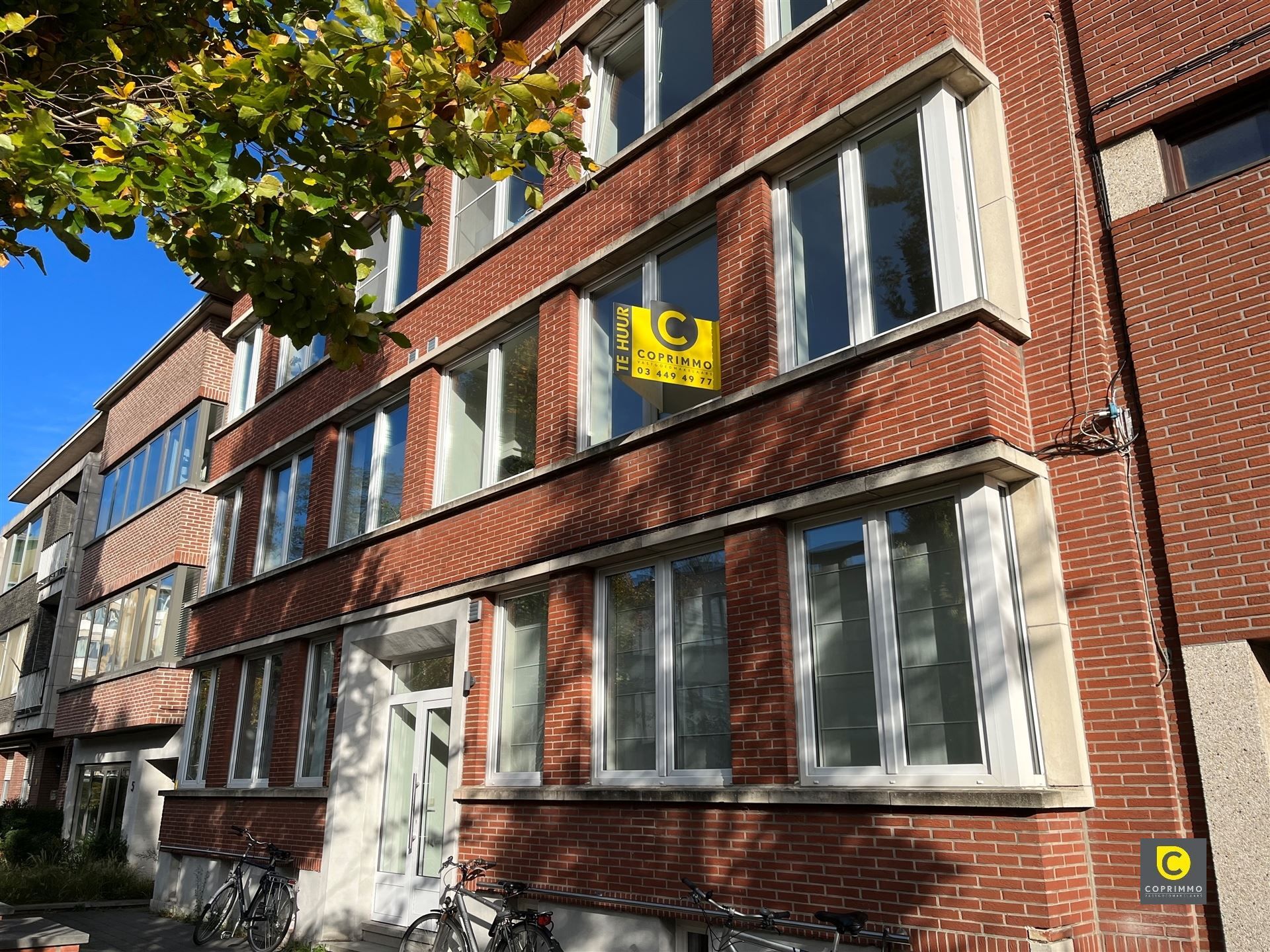 Instapklaar 2 slaapkamer appartement! foto 9