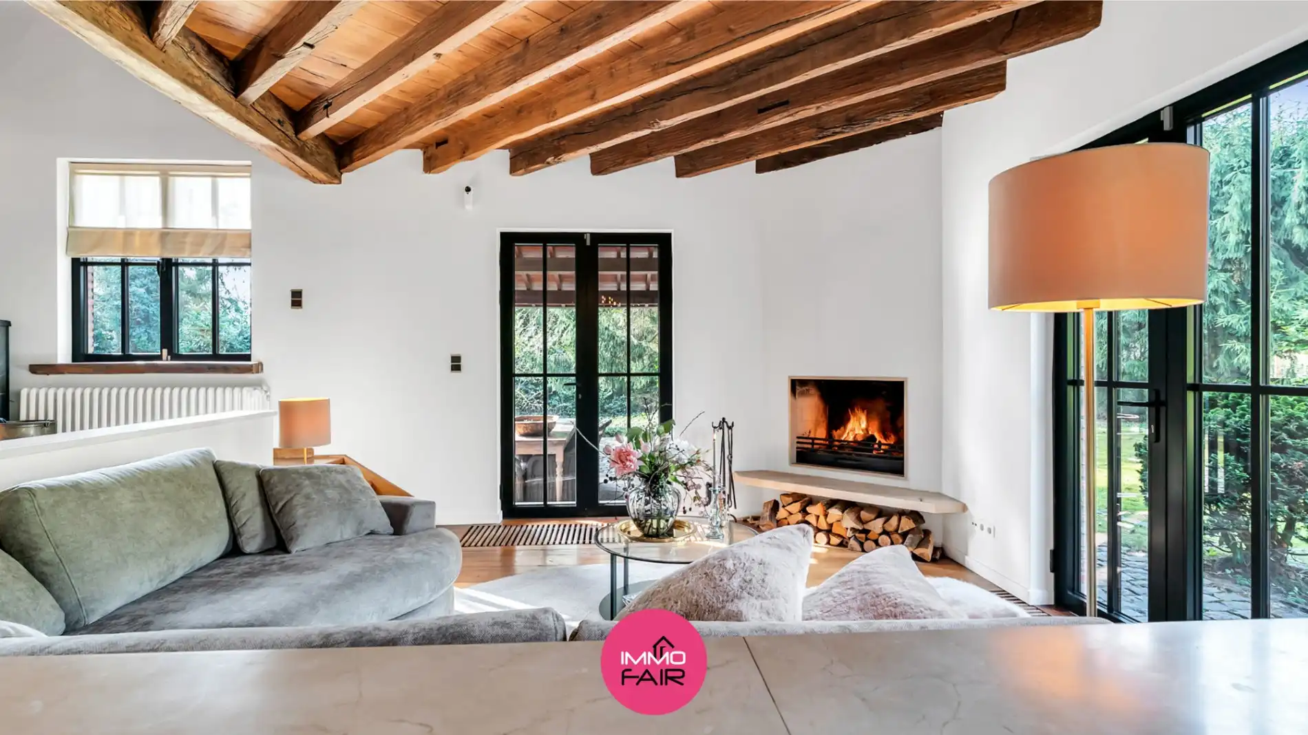 Exclusieve, karaktervolle villa met authentieke elementen in rustige, bosrijke omgeving foto 7