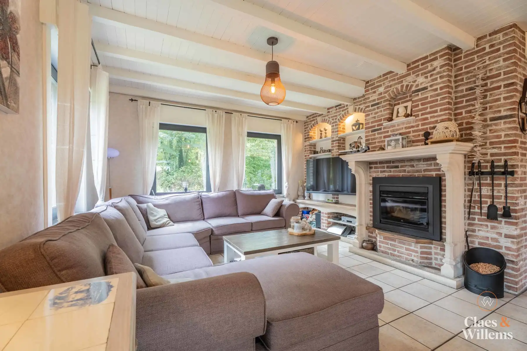 Ruime gezinswoning met 5 slaapkamers. foto 5