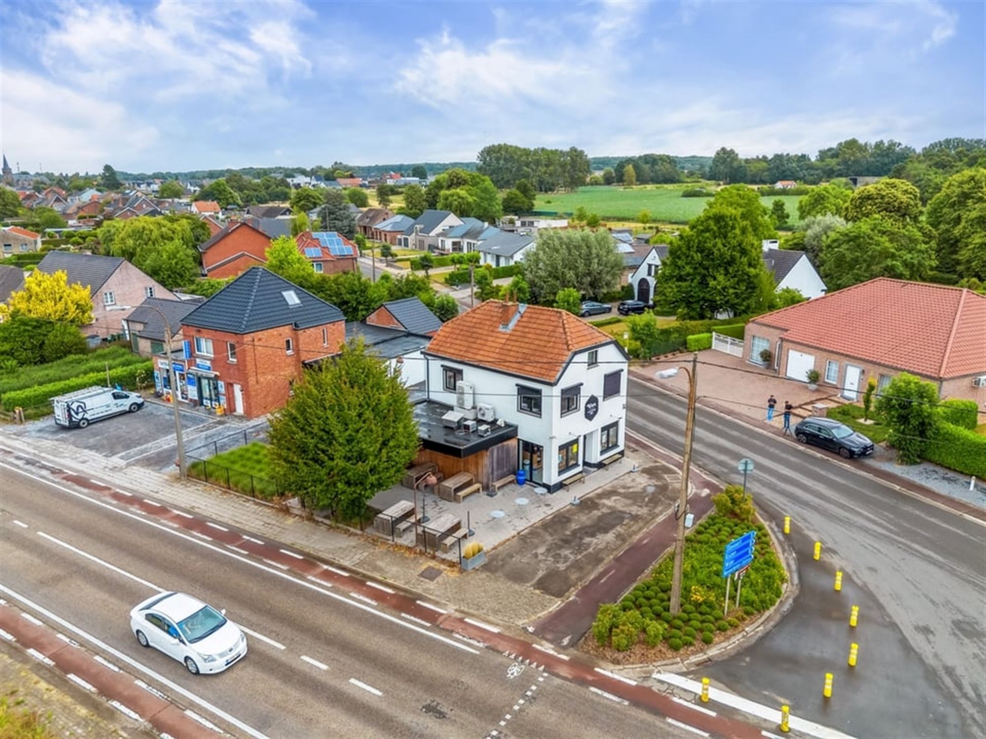 INTERESSANTE OPBRENGSTEIGENDOM MET HANDELSRUIMTE EN APPARTEMENT  foto 39