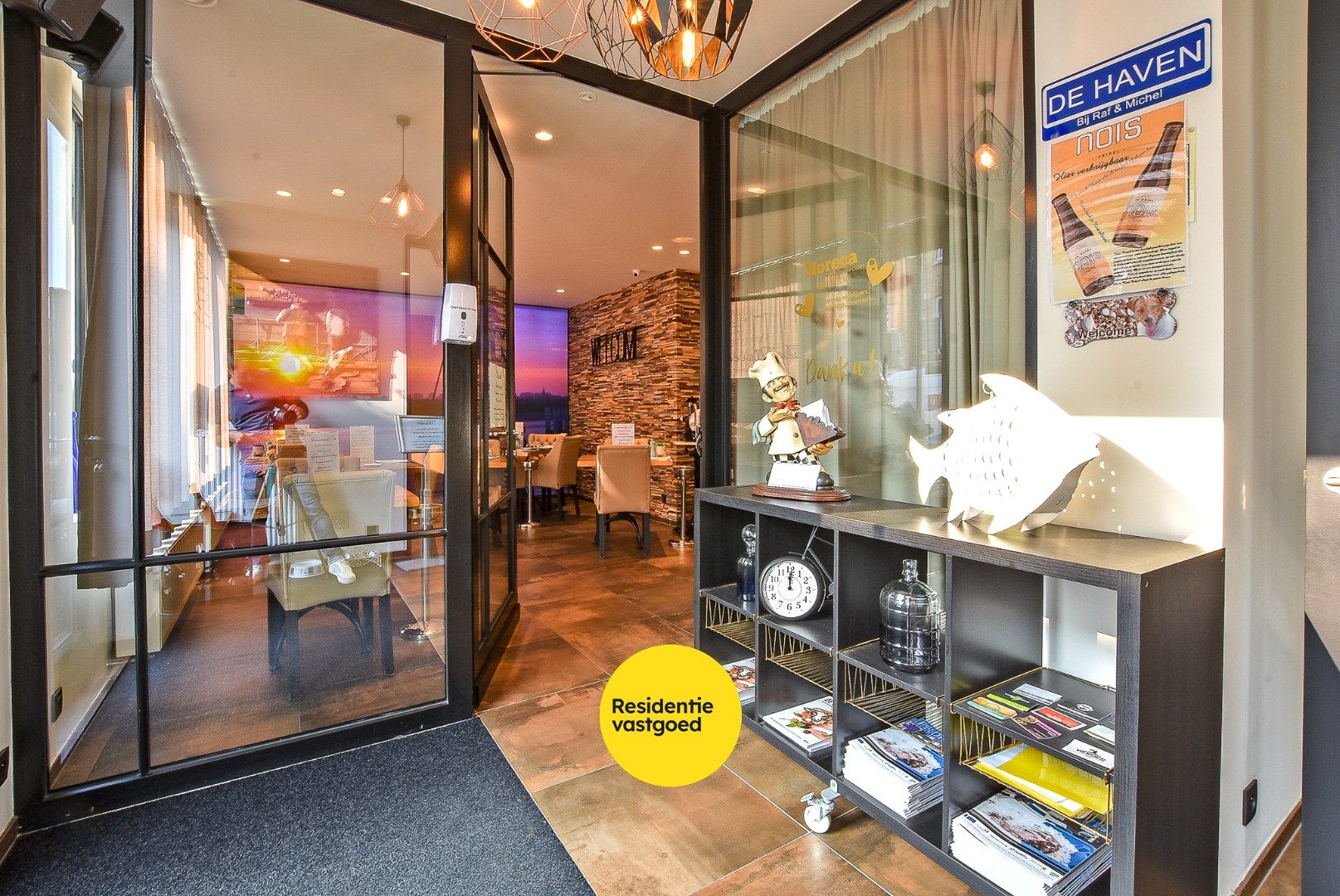 Restaurant 'De Haven' volledig gebouw met mogelijheden vlakbij de kaai gelegen op 313 m². foto 2