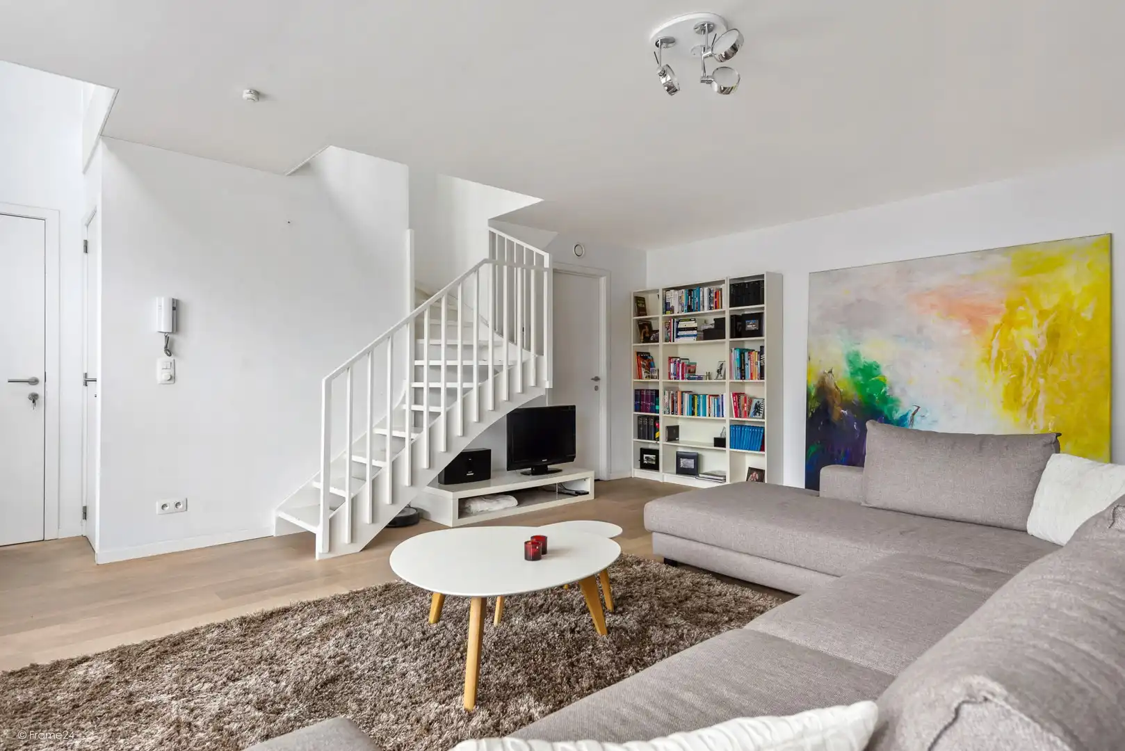 DUPLEX APPARTEMENT MET TWEE SLAAPKAMERS EN TERRAS foto 8